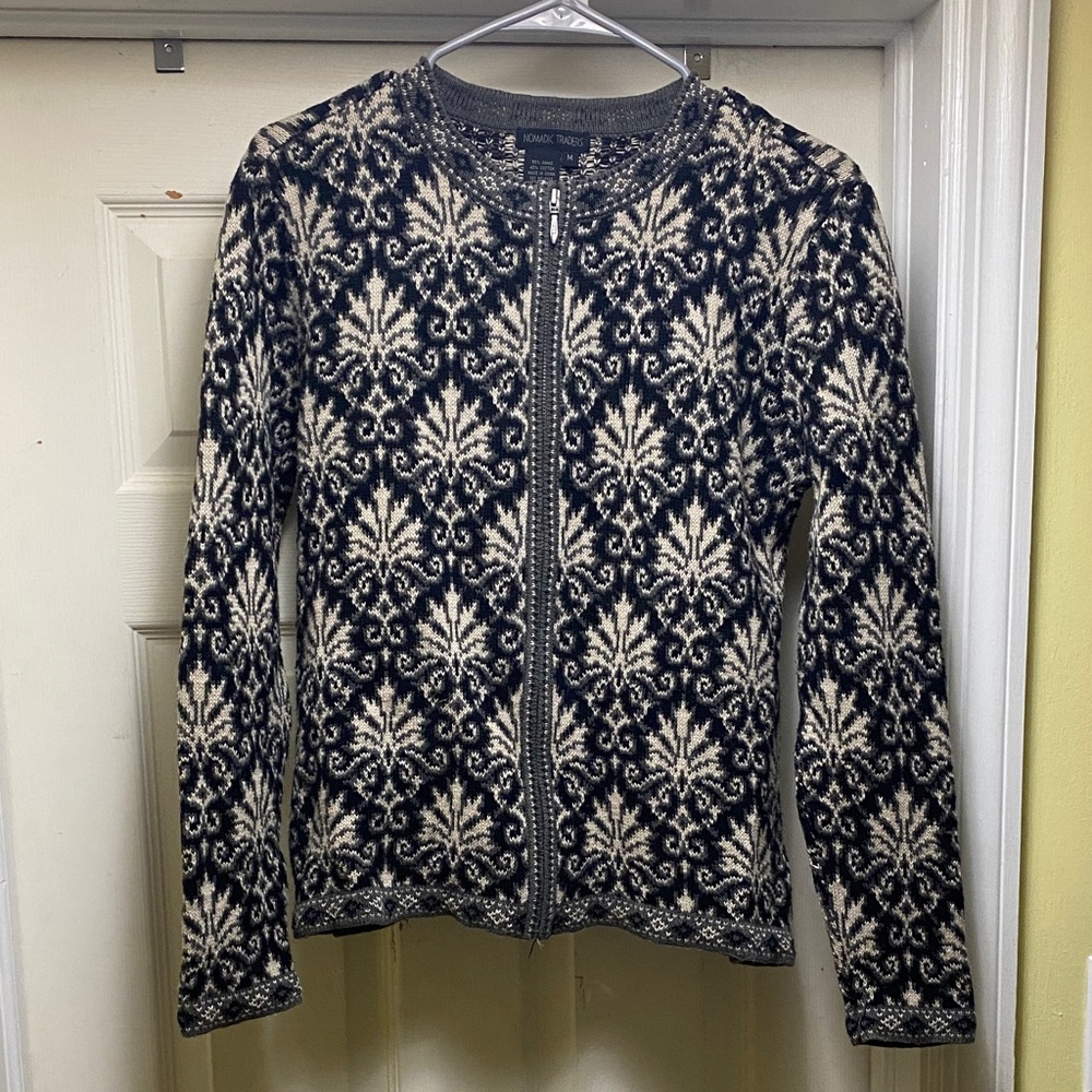 Nomadic Traders Black and Cream Knit Sweater